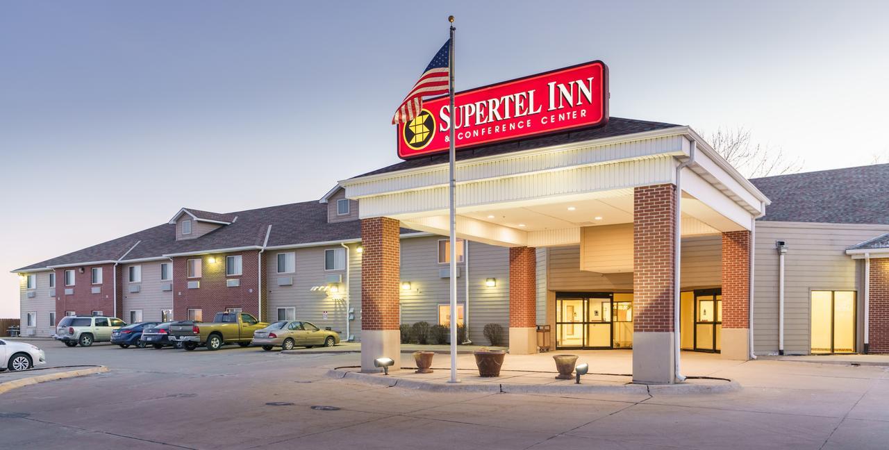 Supertel Inn & Conference Center Creston Exterior foto